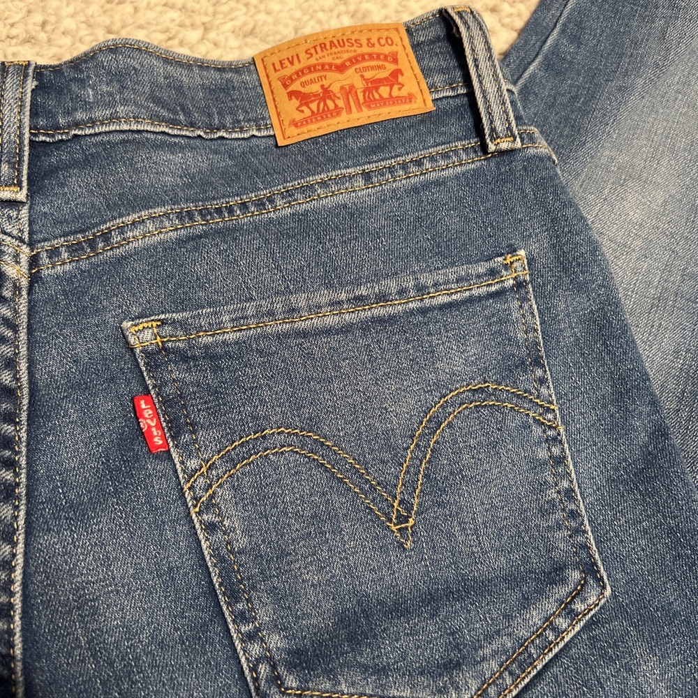 Levi’s 721 High Rise Skinny Ankle Jeans
